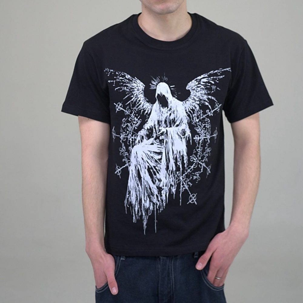 Remera Priest